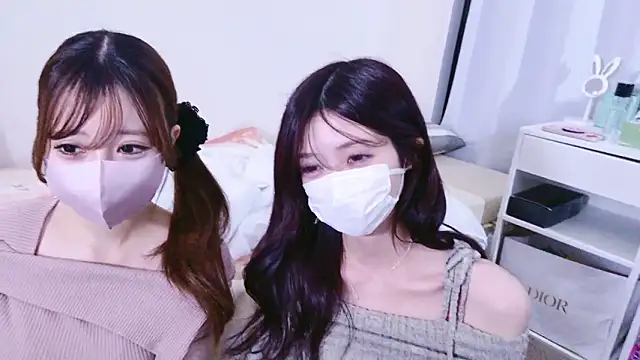 POCARI SWEAT online show from March 22, 2:40 pm