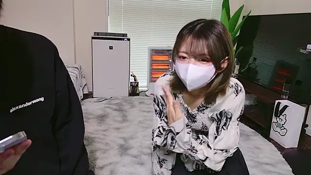 POCARI SWEAT online show from February 11, 4:34 am