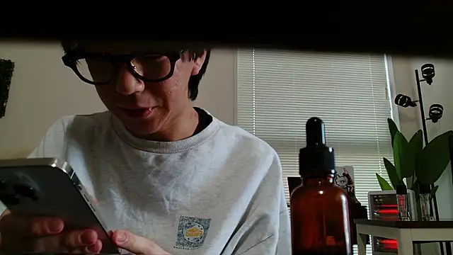 POCARI SWEAT online show from April 3, 4:41 am