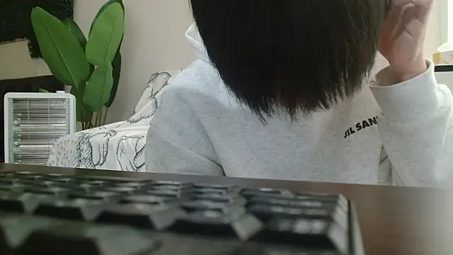 POCARI SWEAT online show from March 14, 10:27 pm