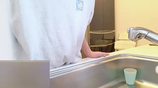 POCARI SWEAT online show from February 5, 1:12 am