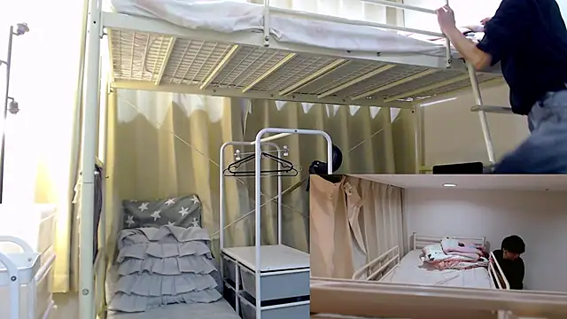 POCARI SWEAT online show from December 2, 12:57 pm