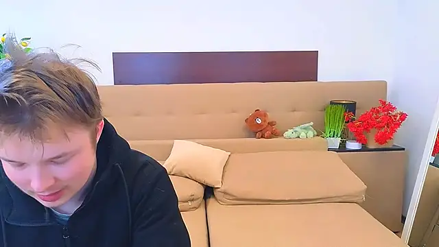  Olli  Stiw  online show from February 27, 8:36 am