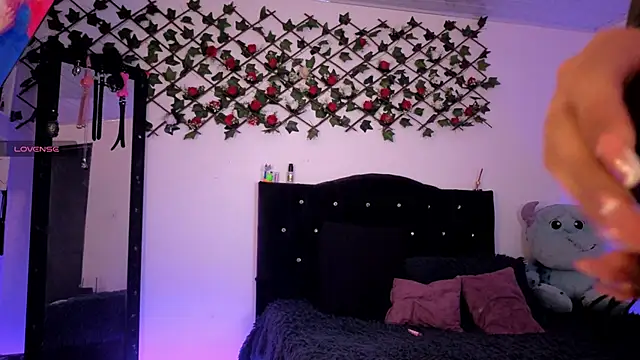 Alaia Asuka online show from April 10, 1:45 am