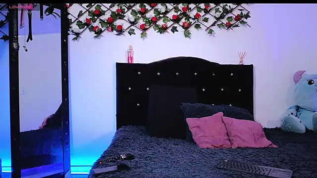 Alaia Asuka online show from April 15, 2:06 am