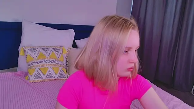 Snapshot of Beatrica_Klein chatting on May 26, 1:53 pm Beatrica Klein online show from May 26, 1:53 pm