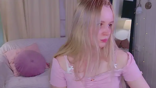 Beatrica Klein online show from April 24, 2:30 pm