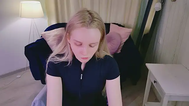 Beatrica Klein online show from May 4, 12:41 pm