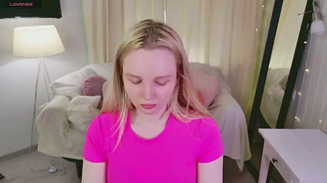 Snapshot of Beatrica_Klein chatting on June 2, 4:07 pm Beatrica Klein online show from June 2, 4:07 pm
