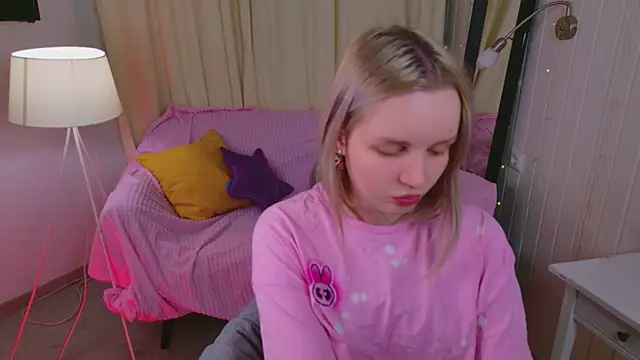 Beatrica Klein online show from March 23, 3:23 pm