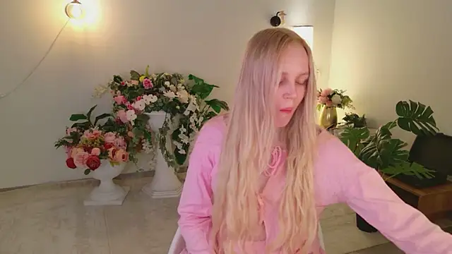 Beatrica Klein online show from April 19, 2:07 pm