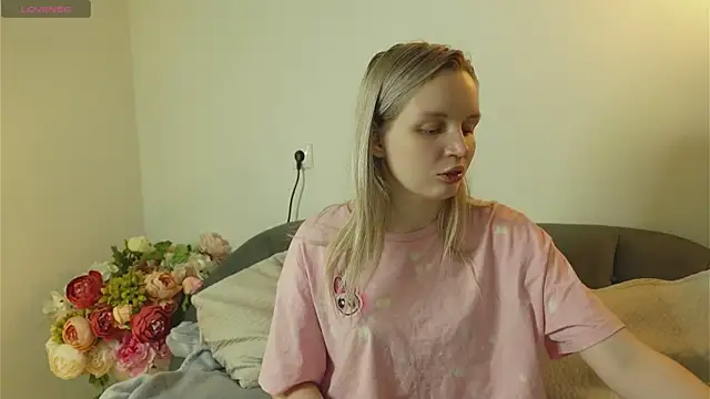 Beatrica Klein online show from November 17, 4:00 pm