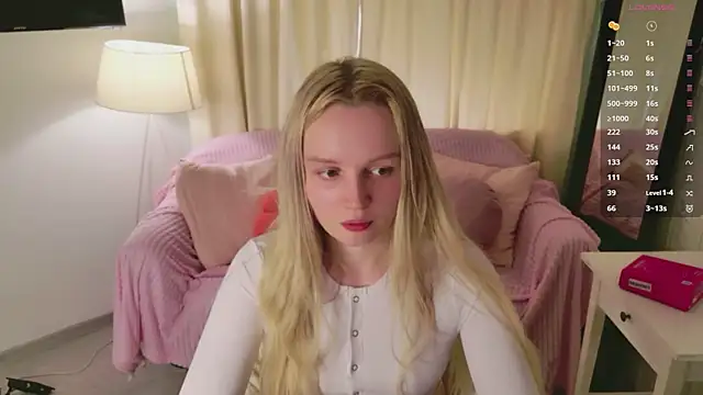 Snapshot of Beatrica_Klein chatting on May 23, 2:27 pm Beatrica Klein online show from May 23, 2:27 pm