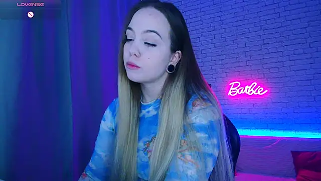 -Stacyy- online show from February 25, 8:14 am