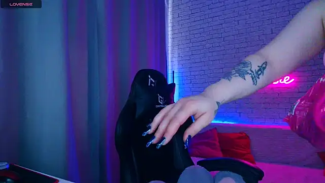 -Stacyy- online show from May 28, 4:09 am