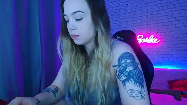 -Stacyy- online show from December 16, 5:00 am