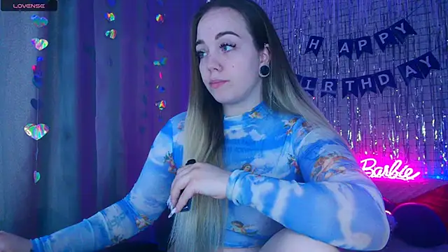 -Stacyy- online show from April 3, 5:14 am