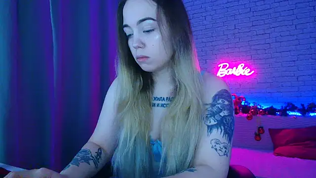 -Stacyy- online show from January 7, 5:12 am