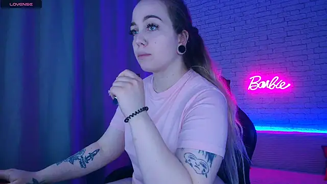 -Stacyy- online show from April 8, 5:09 am