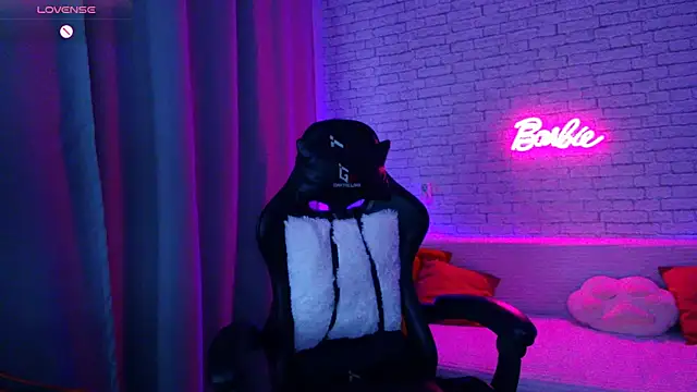 -Stacyy- online show from October 5, 1:07 am