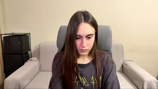 AliceKolltt online show from April 16, 9:39 pm