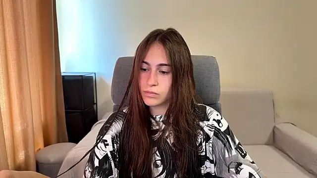 Snapshot of AliceKolltt chatting on September 22, 9:15 am AliceKolltt online show from September 22, 9:15 am