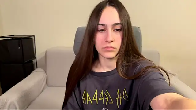 AliceKolltt online show from April 15, 7:07 pm