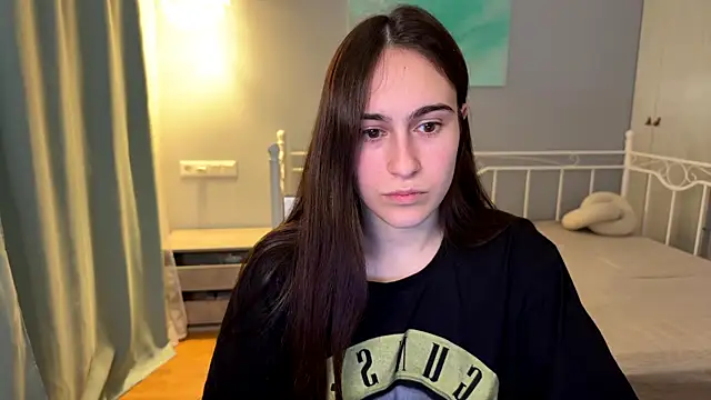 Snapshot of AliceKolltt chatting on June 30, 8:53 pm AliceKolltt online show from June 30, 8:53 pm