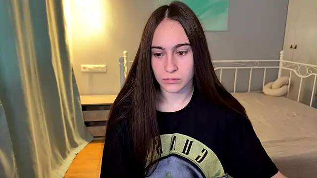 Snapshot of AliceKolltt chatting on June 25, 12:43 pm AliceKolltt online show from June 25, 12:43 pm