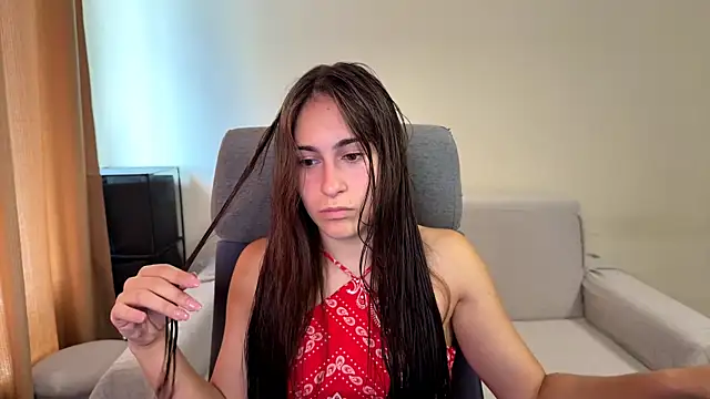 Snapshot of AliceKolltt chatting on September 20, 9:14 am AliceKolltt online show from September 20, 9:14 am