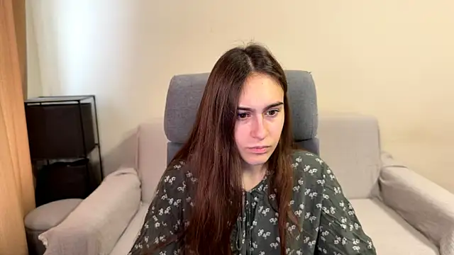 Snapshot of AliceKolltt chatting on October 20, 11:44 am AliceKolltt online show from October 20, 11:44 am