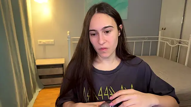 Snapshot of AliceKolltt chatting on July 18, 6:00 am AliceKolltt online show from July 18, 6:00 am
