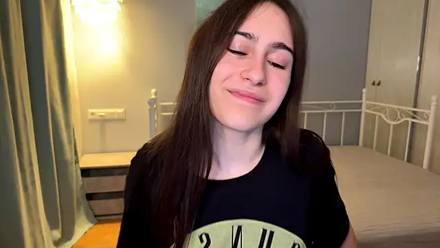 Snapshot of AliceKolltt chatting on July 15, 10:06 pm AliceKolltt online show from July 15, 10:06 pm