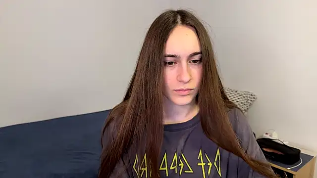 AliceKolltt online show from April 22, 8:37 pm