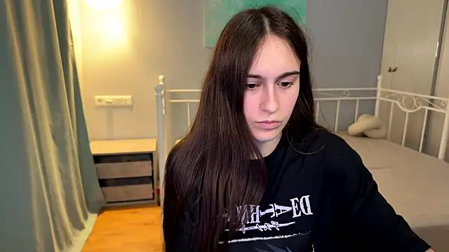 Snapshot of AliceKolltt chatting on July 5, 8:05 pm AliceKolltt online show from July 5, 8:05 pm