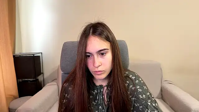 Snapshot of AliceKolltt chatting on October 13, 8:16 am AliceKolltt online show from October 13, 8:16 am