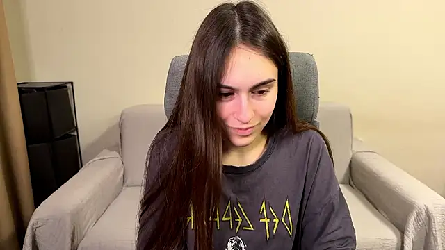 AliceKolltt online show from March 4, 8:27 pm