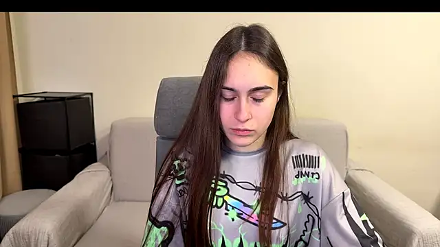 Snapshot of AliceKolltt chatting on December 3, 1:54 pm AliceKolltt online show from December 3, 1:54 pm