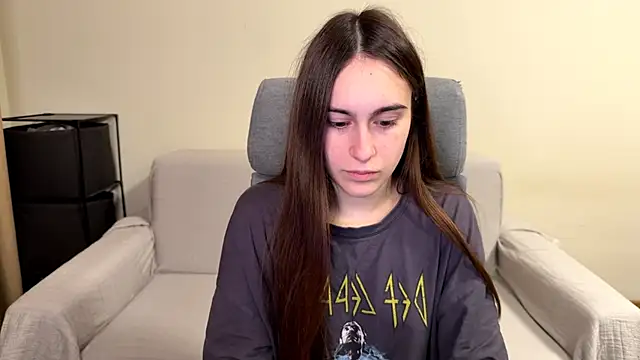 AliceKolltt online show from March 29, 7:37 pm