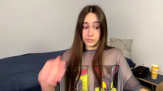 AliceKolltt online show from April 17, 8:33 pm