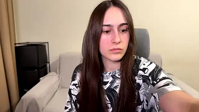 Snapshot of AliceKolltt chatting on June 7, 9:53 pm AliceKolltt online show from June 7, 9:53 pm