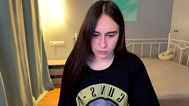Snapshot of AliceKolltt chatting on June 27, 8:26 pm AliceKolltt online show from June 27, 8:26 pm