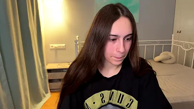 Snapshot of AliceKolltt chatting on June 29, 8:41 pm AliceKolltt online show from June 29, 8:41 pm