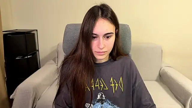 AliceKolltt online show from February 24, 7:04 pm