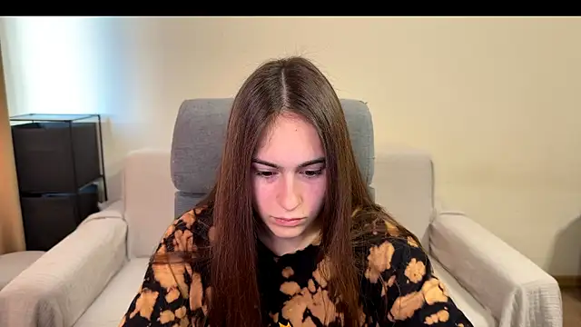 Snapshot of AliceKolltt chatting on November 19, 9:31 am AliceKolltt online show from November 19, 9:31 am