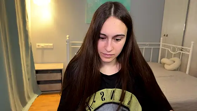 Snapshot of AliceKolltt chatting on July 12, 6:31 pm AliceKolltt online show from July 12, 6:31 pm