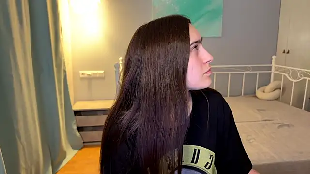 Snapshot of AliceKolltt chatting on June 23, 8:51 pm AliceKolltt online show from June 23, 8:51 pm