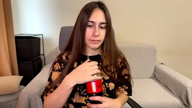 Snapshot of AliceKolltt chatting on November 11, 10:32 am AliceKolltt online show from November 11, 10:32 am