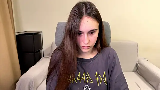 AliceKolltt online show from March 24, 10:10 pm