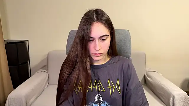 AliceKolltt online show from March 7, 8:47 pm